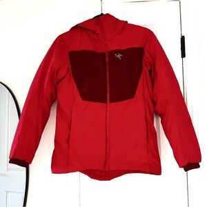 Women’s Arcteryx Proton Heavyweight Hoody sz XS in heritage red great condition